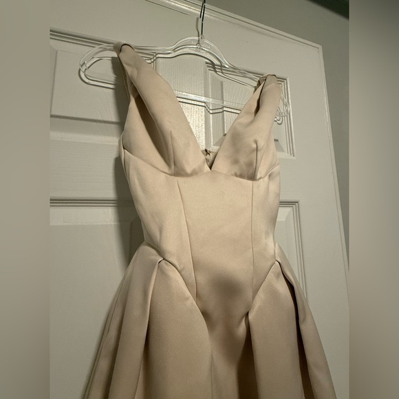 HOUSE OF CB "Paloma" Vintage Cream Satin Pleated Midi Dress NWOT - Picture 5 of 10